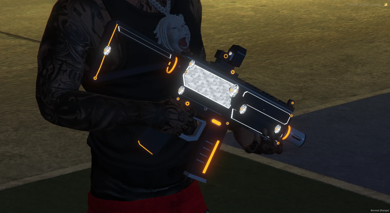 Ice SMG in FiveM: orange accents after dark